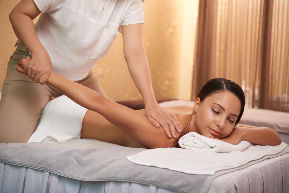 Full body Asian massage near the Kinney area